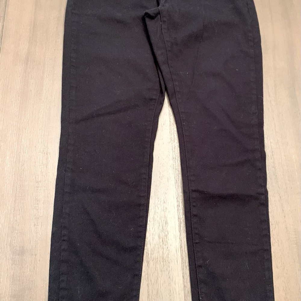 Michael Korea black cotton jean in good condition. Size 8